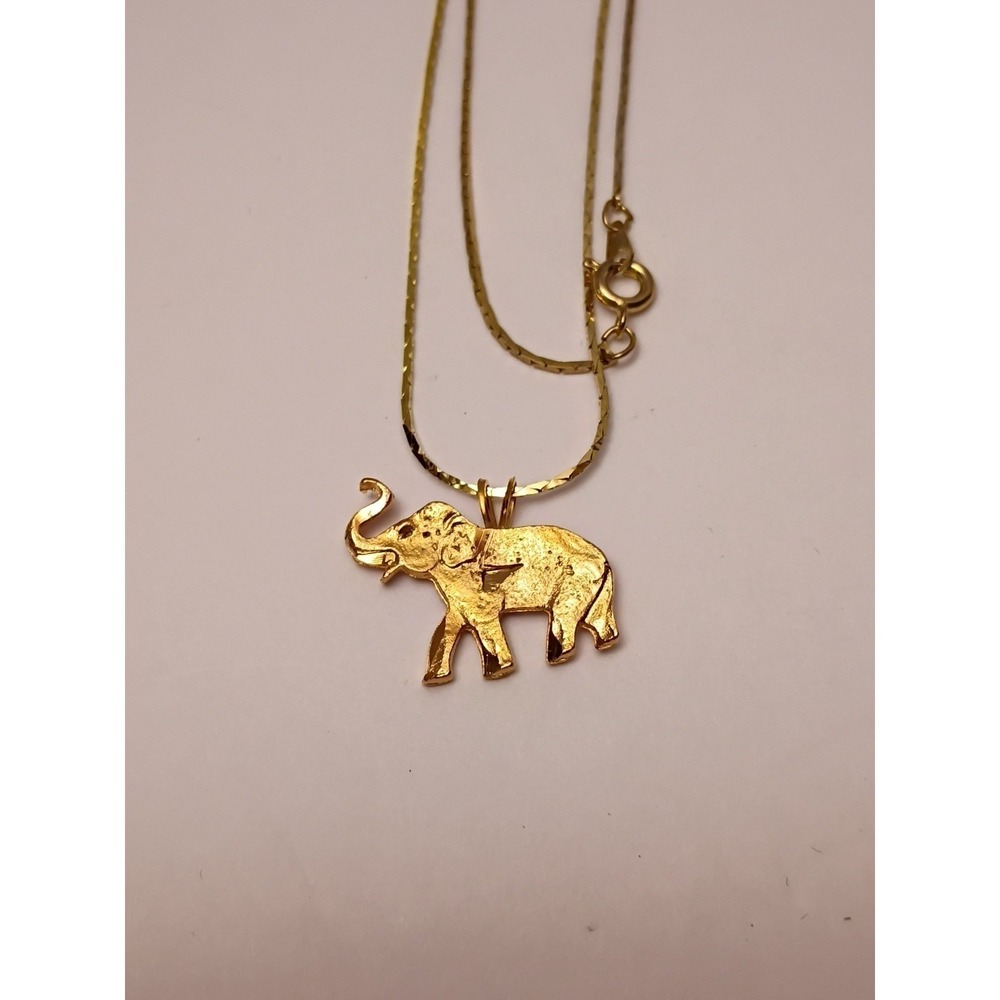 Vintage 18k Yellow Gold Shield Plated Elephant Pendant Necklace 17" Chain